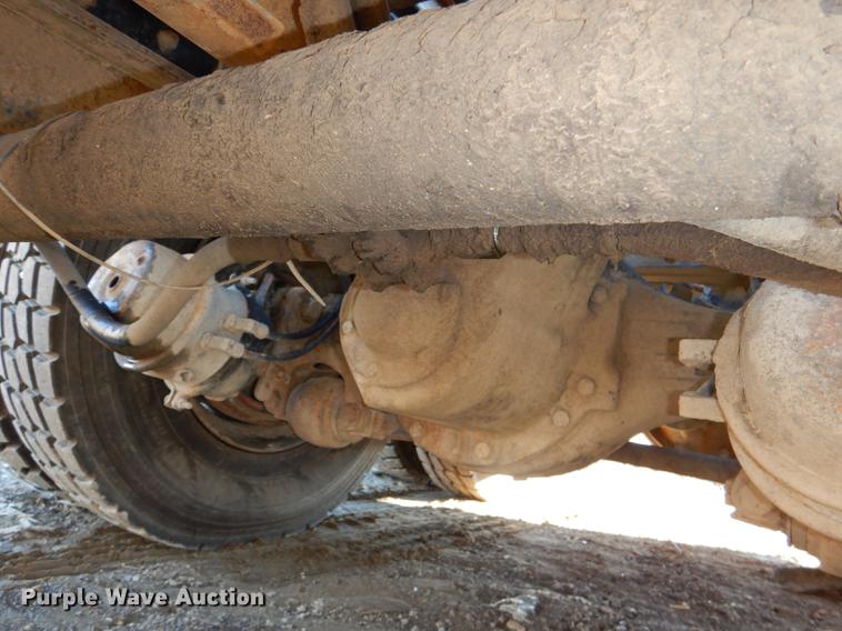 image for item DD8950 1997 Ford LT9000 rollback truck