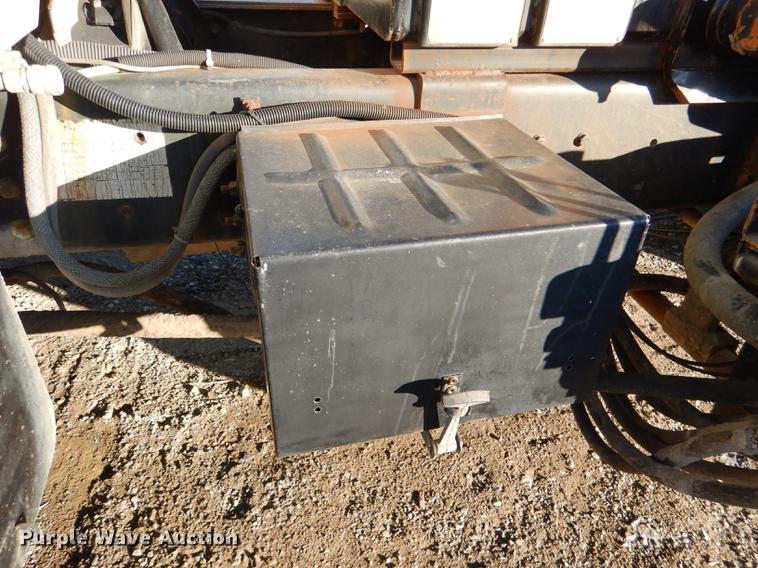 image for item DD8950 1997 Ford LT9000 rollback truck