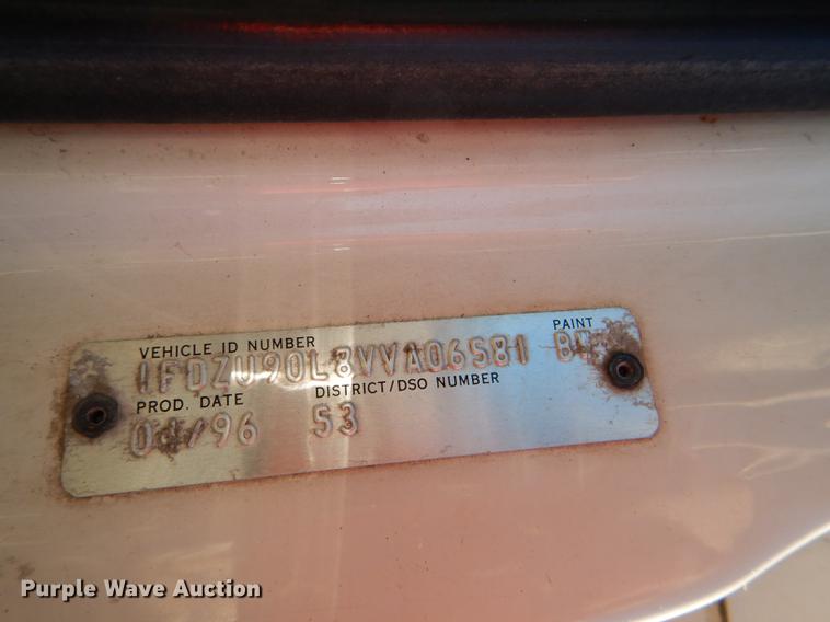 image for item DD8950 1997 Ford LT9000 rollback truck