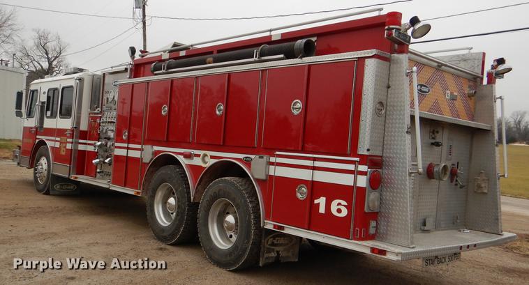 image for item DD8998 1990 E-one fire truck