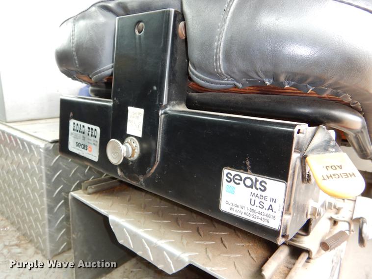 image for item DD8998 1990 E-one fire truck