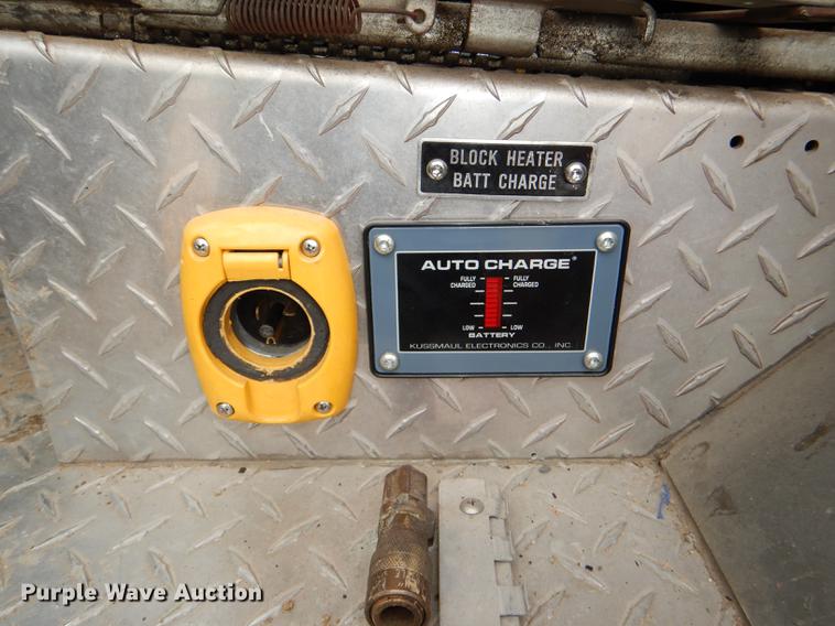 image for item DD8998 1990 E-one fire truck