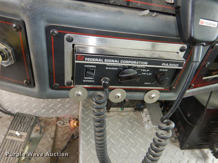 image for item DD8998 1990 E-one fire truck