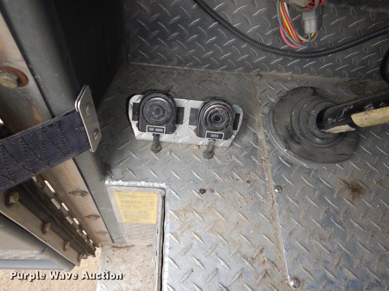 image for item DD8998 1990 E-one fire truck