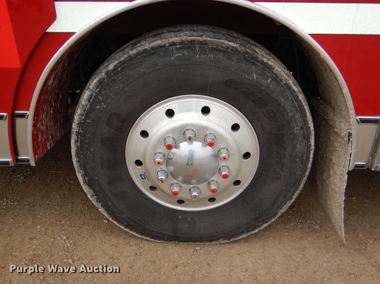 image for item DD8998 1990 E-one fire truck