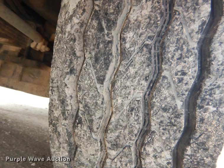 image for item DD8998 1990 E-one fire truck