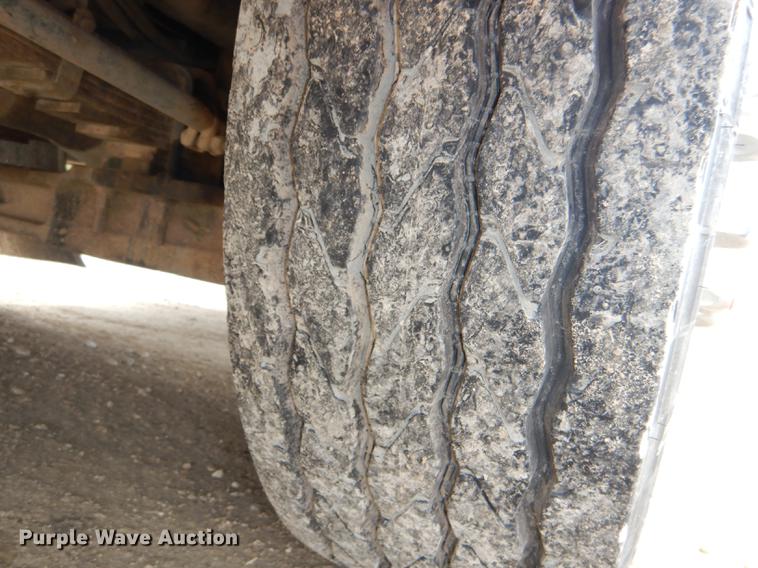 image for item DD8998 1990 E-one fire truck