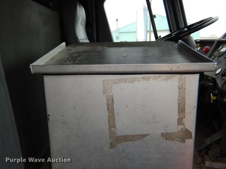 image for item DD8998 1990 E-one fire truck