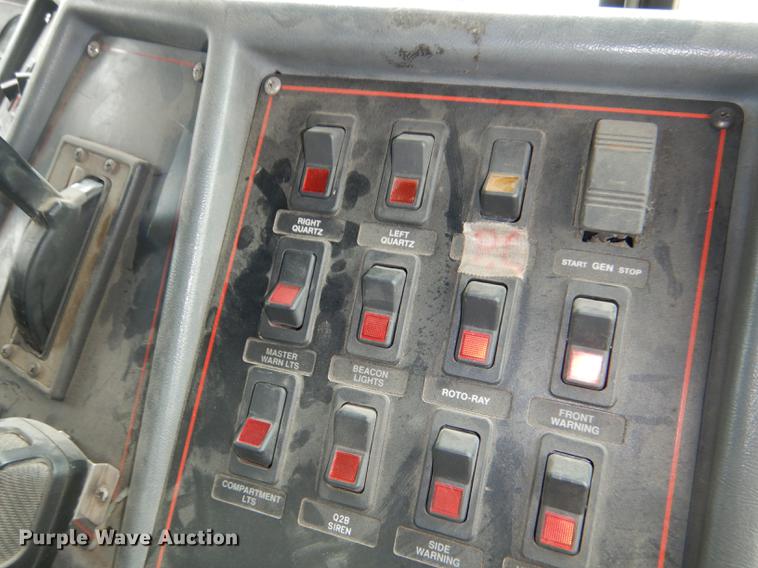 image for item DD8998 1990 E-one fire truck