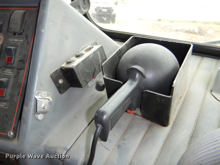 image for item DD8998 1990 E-one fire truck