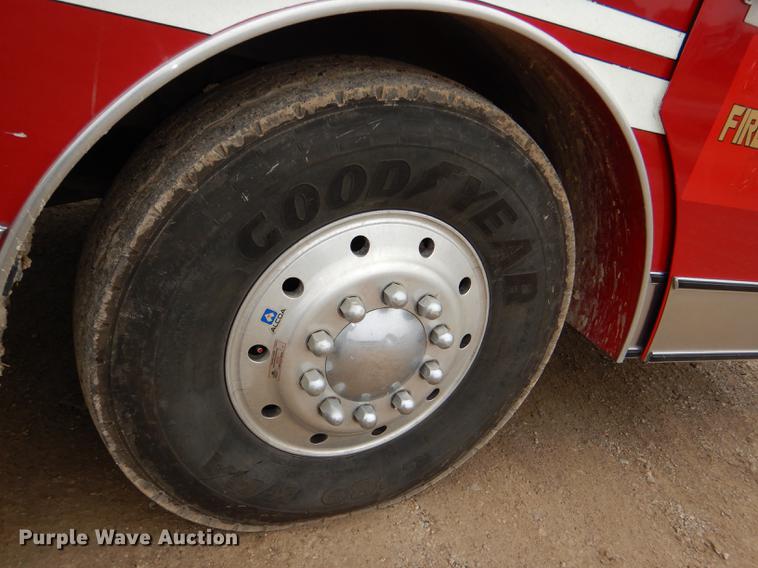 image for item DD8998 1990 E-one fire truck