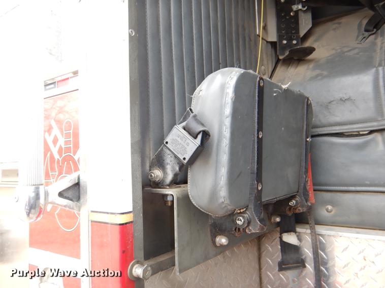 image for item DD8998 1990 E-one fire truck