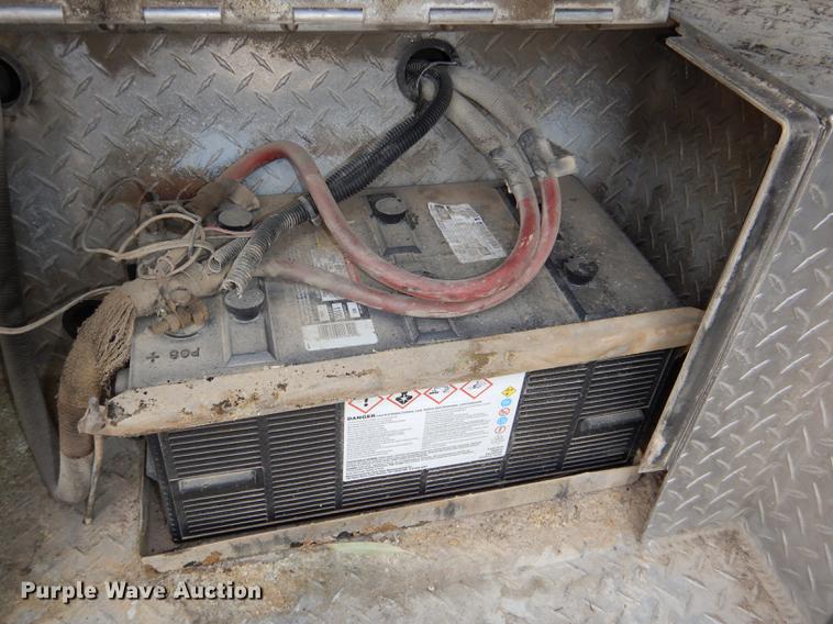 image for item DD8998 1990 E-one fire truck