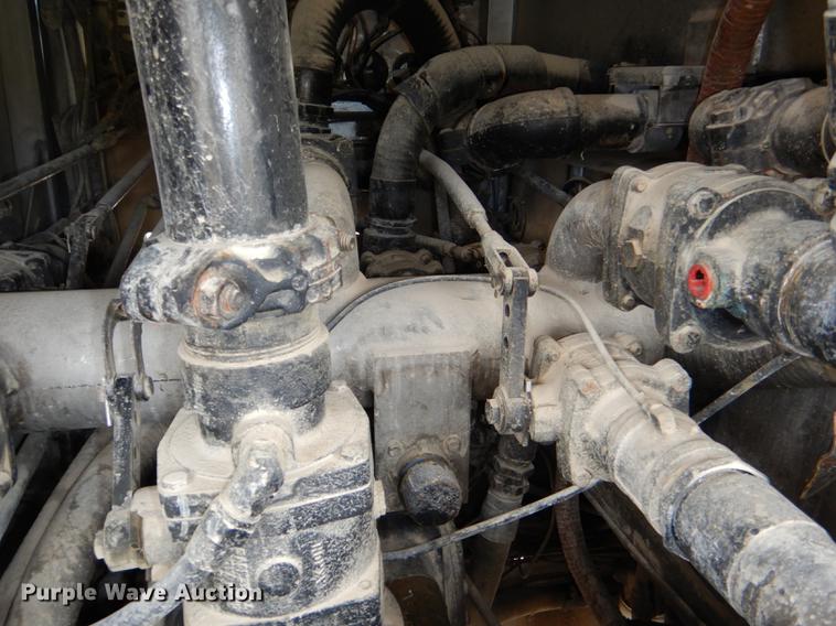 image for item DD8998 1990 E-one fire truck