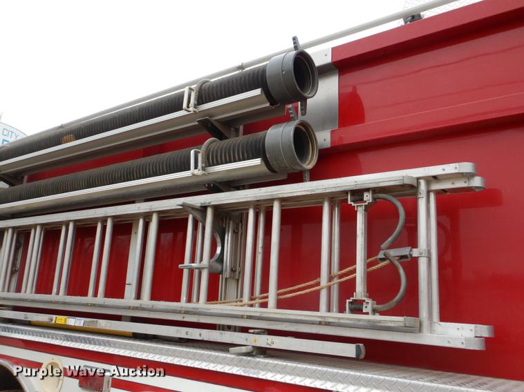 image for item DD8998 1990 E-one fire truck