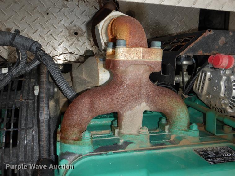 image for item DD8998 1990 E-one fire truck