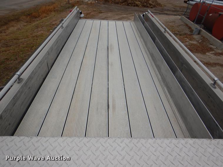 image for item DD8998 1990 E-one fire truck