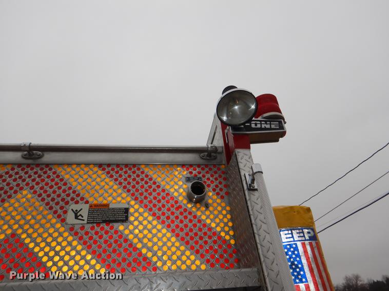 image for item DD8998 1990 E-one fire truck