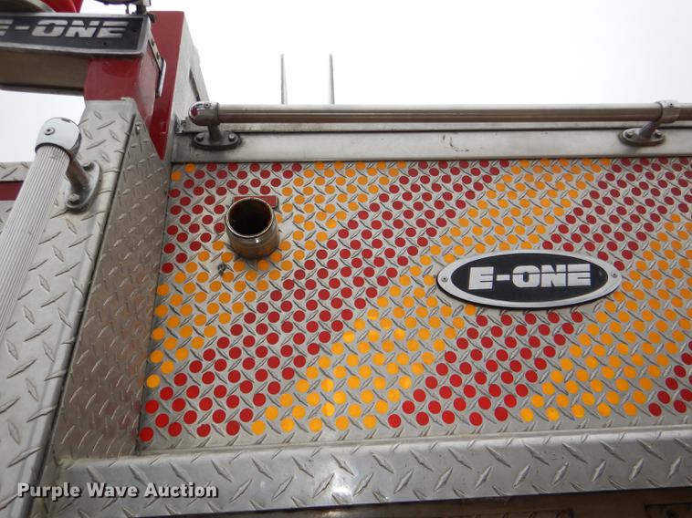 image for item DD8998 1990 E-one fire truck