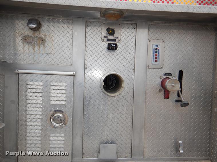 image for item DD8998 1990 E-one fire truck