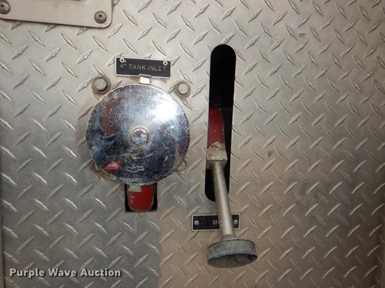 image for item DD8998 1990 E-one fire truck