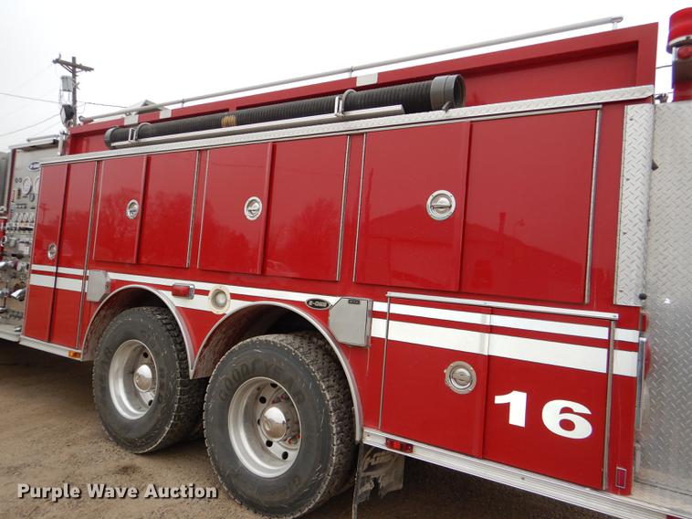 image for item DD8998 1990 E-one fire truck