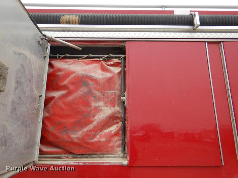 image for item DD8998 1990 E-one fire truck