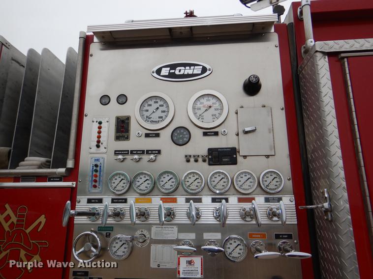 image for item DD8998 1990 E-one fire truck