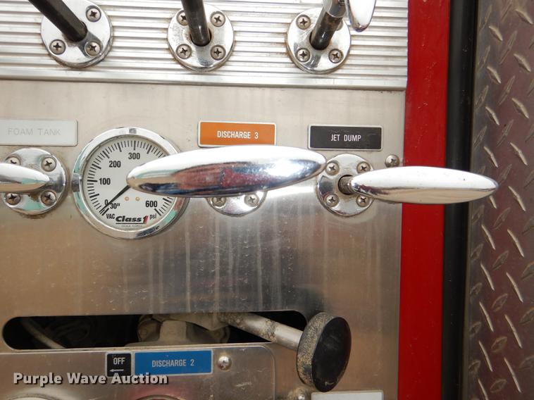 image for item DD8998 1990 E-one fire truck