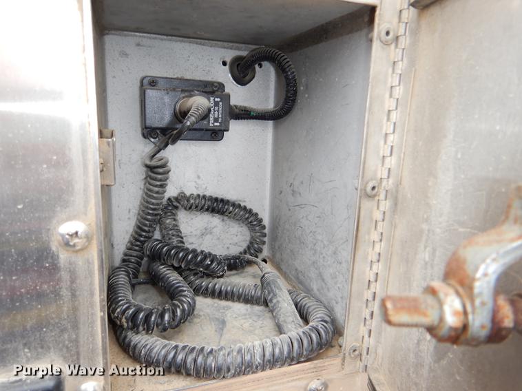 image for item DD8998 1990 E-one fire truck