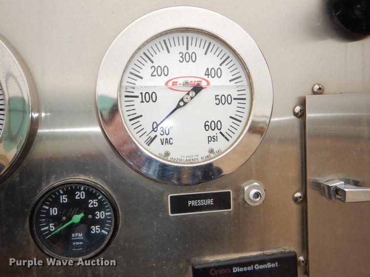 image for item DD8998 1990 E-one fire truck