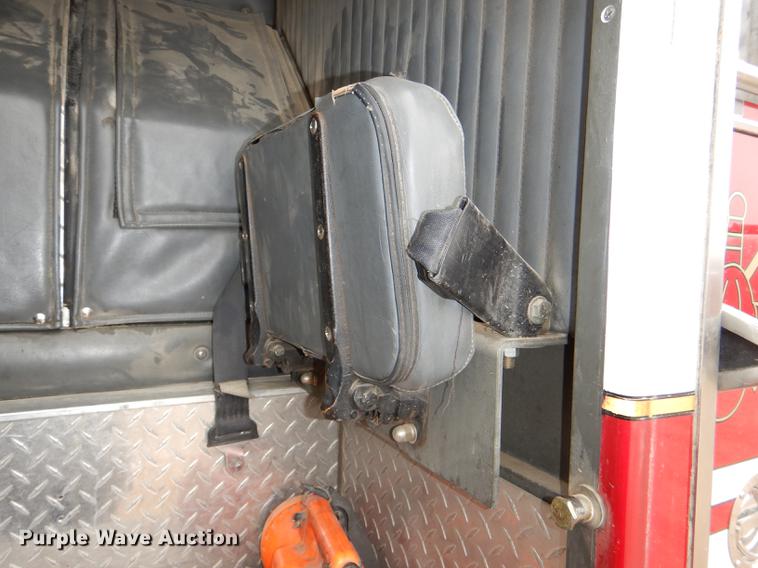 image for item DD8998 1990 E-one fire truck