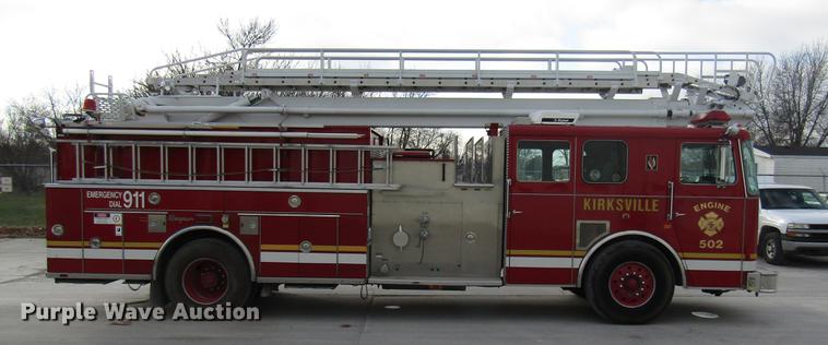 image for item DE5929 1994 Seagrave fire truck