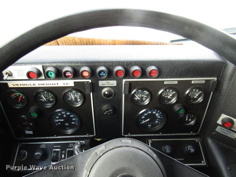 image for item DE5929 1994 Seagrave fire truck