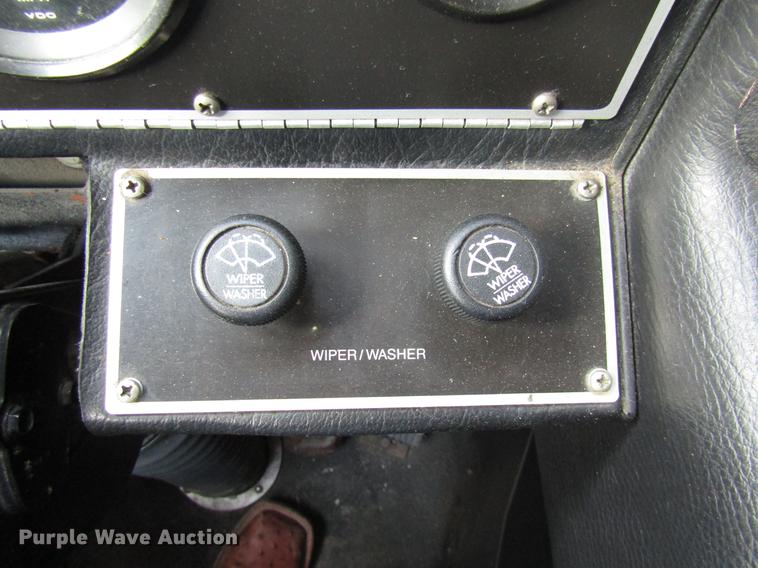 image for item DE5929 1994 Seagrave fire truck