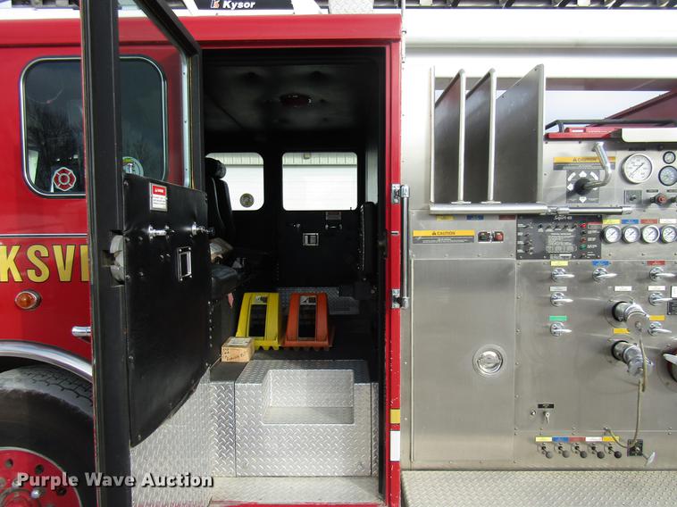 image for item DE5929 1994 Seagrave fire truck