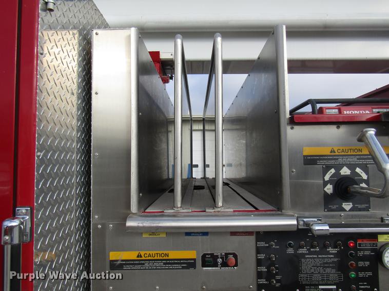 image for item DE5929 1994 Seagrave fire truck