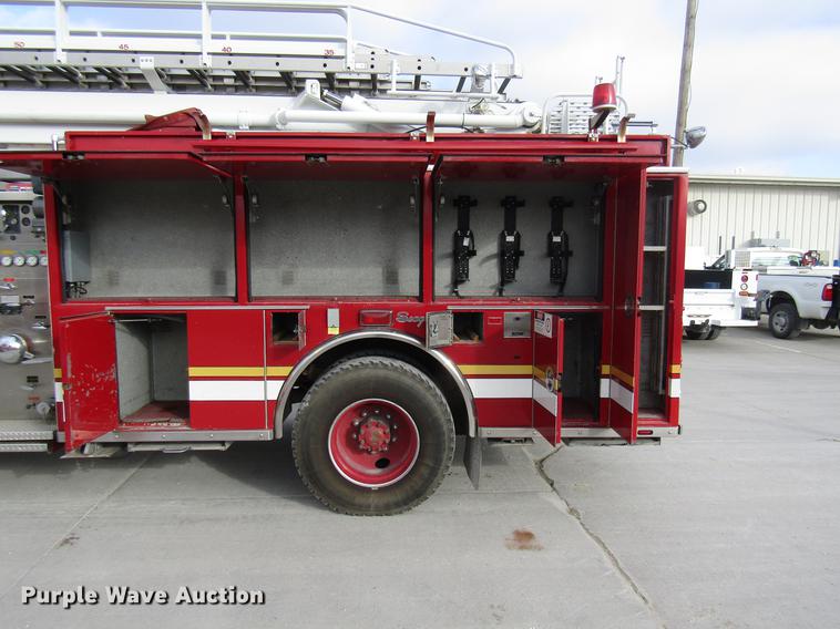 image for item DE5929 1994 Seagrave fire truck