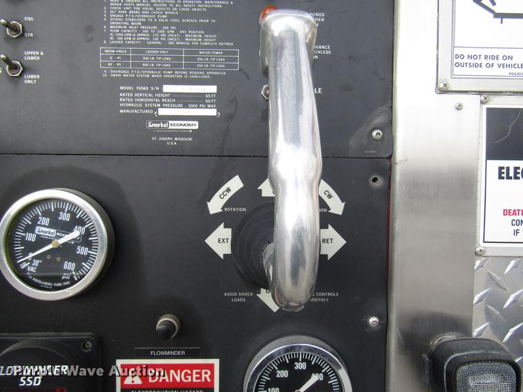 image for item DE5929 1994 Seagrave fire truck