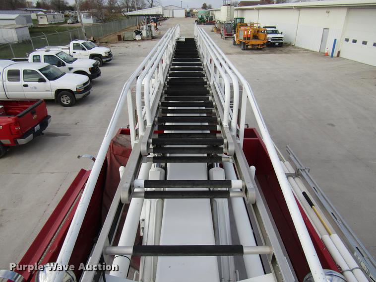 image for item DE5929 1994 Seagrave fire truck