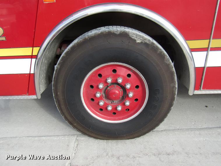 image for item DE5929 1994 Seagrave fire truck