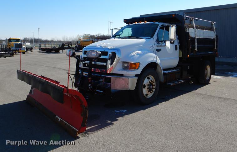 image for item DF1598 2004 Ford F650 Super Duty dump truck