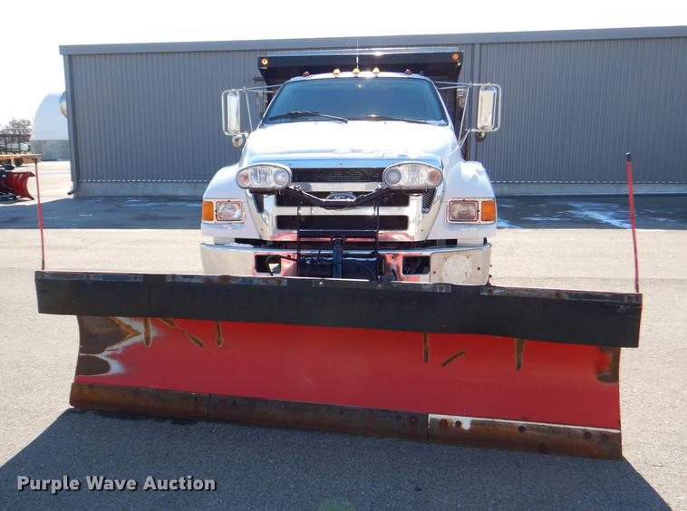image for item DF1598 2004 Ford F650 Super Duty dump truck