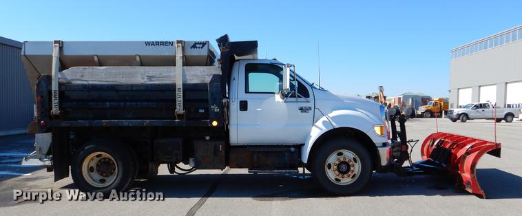 image for item DF1598 2004 Ford F650 Super Duty dump truck
