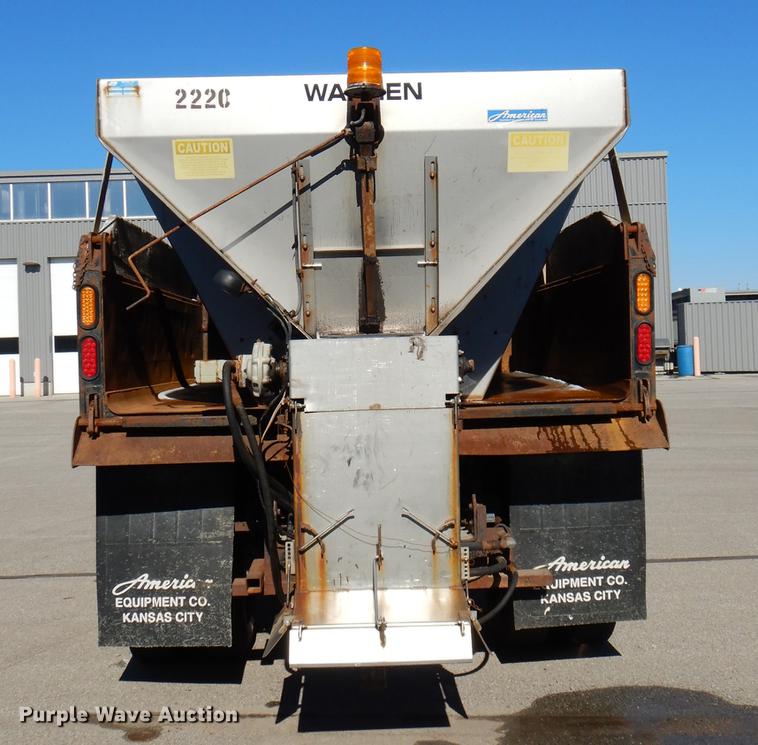 image for item DF1598 2004 Ford F650 Super Duty dump truck