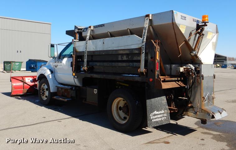 image for item DF1598 2004 Ford F650 Super Duty dump truck