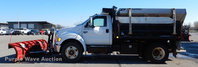 image for item DF1598 2004 Ford F650 Super Duty dump truck