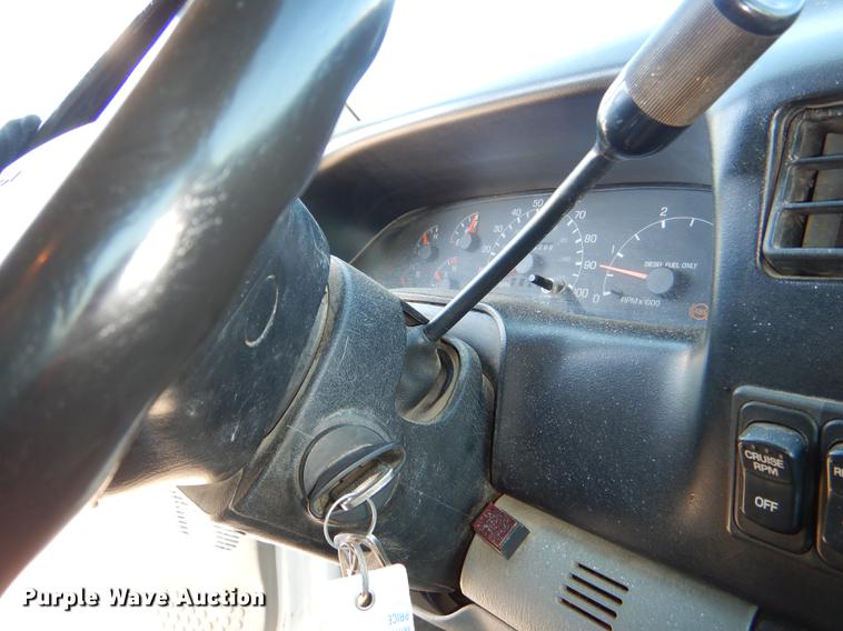 image for item DF1598 2004 Ford F650 Super Duty dump truck