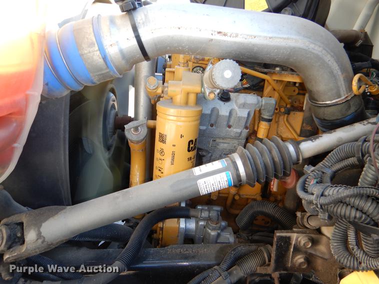 image for item DF1598 2004 Ford F650 Super Duty dump truck