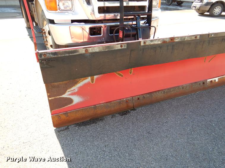 image for item DF1598 2004 Ford F650 Super Duty dump truck